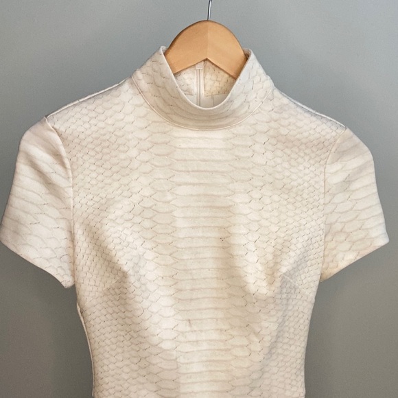 Snake Print Mock Neck Short Sleeve Bodycon Dress - Picture 6 of 10